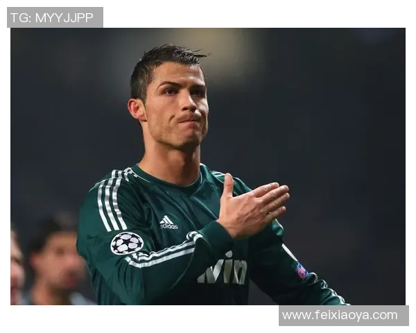 C罗荣耀时刻欧洲杯经典瞬间壁纸展现球星风采与激情