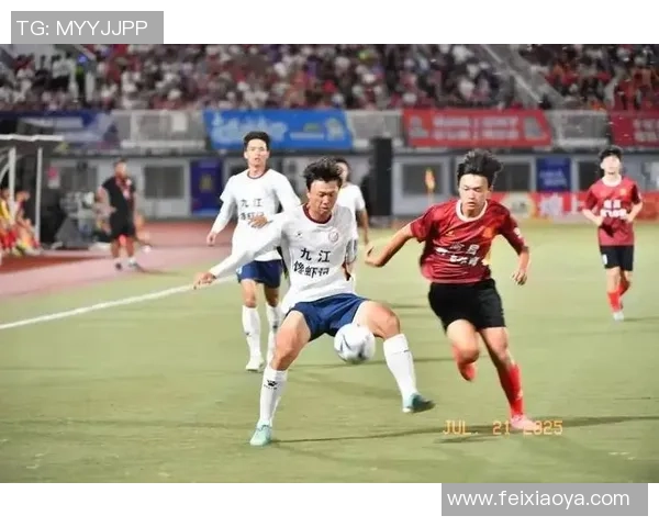 中国足球崛起之路：从草根到星光璀璨的时代变革